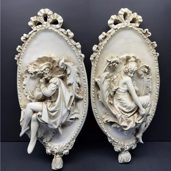 SET of 2 Vintage Set Renaissance Ornate Sculptured Wall Plaques/ Sconces - Picture 1 of 12